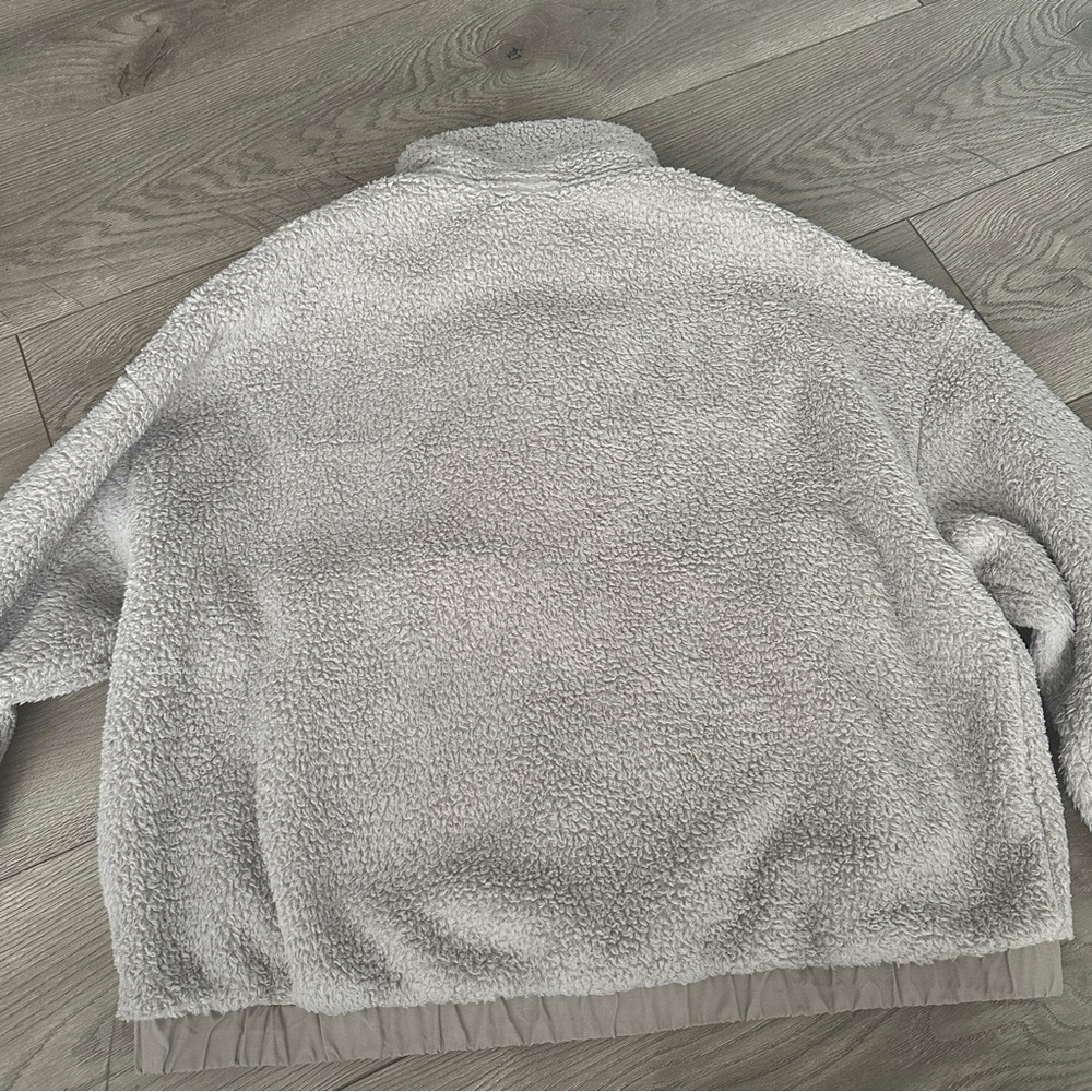 Vuori Alpine Women's Cream Fleece Jacket size Large - Picture 7 of 11